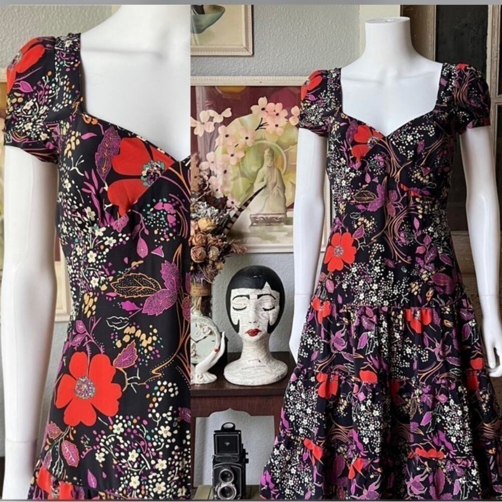 Vintage BETSEY JOHNSON floral tiered dress size 4 silk - Picture 5 of 10